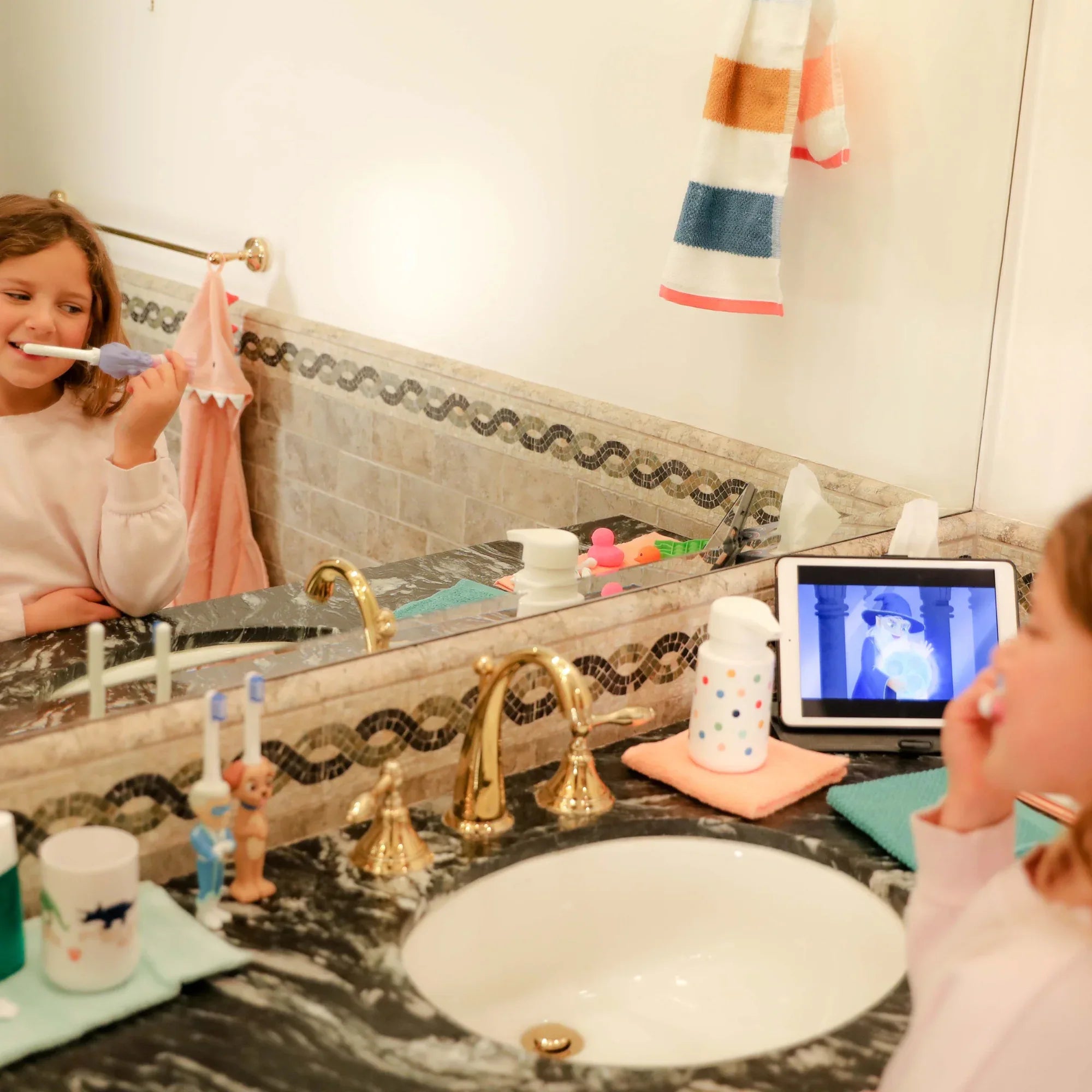 Princess Pearly Whites Toothbrush for Kids With Bonus Brush - BIG FRENCHIES