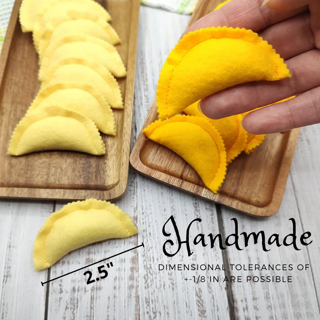Pasta agnolotti, pierogi, dumplings, vareniki play food - BIG FRENCHIES