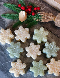 Snowflakes Handmade Candle - Festive Soy Wax Christmas Candle for Holiday Cheer