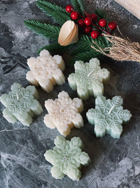 Snowflakes Handmade Candle - Festive Soy Wax Christmas Candle for Holiday Cheer