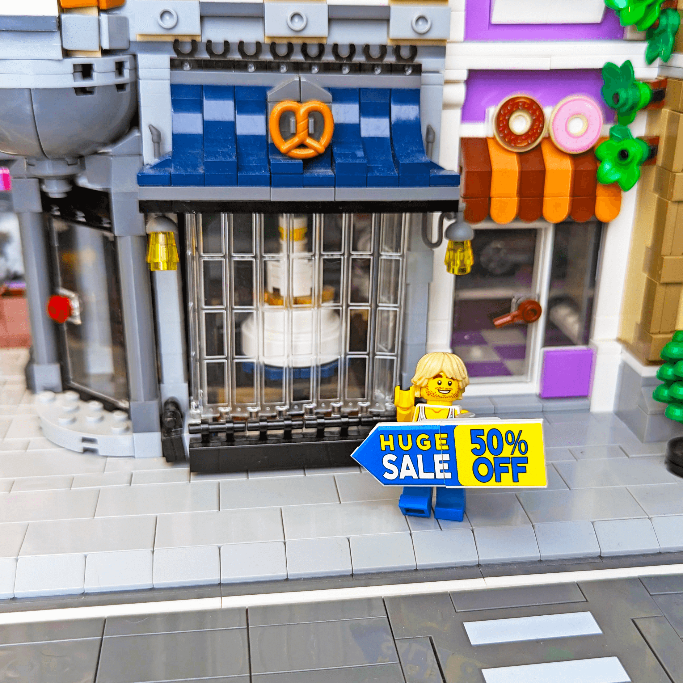 Spinner Sign "Huge Sale" - Custom Printed Minifig Scale - Made Using LEGO® parts
