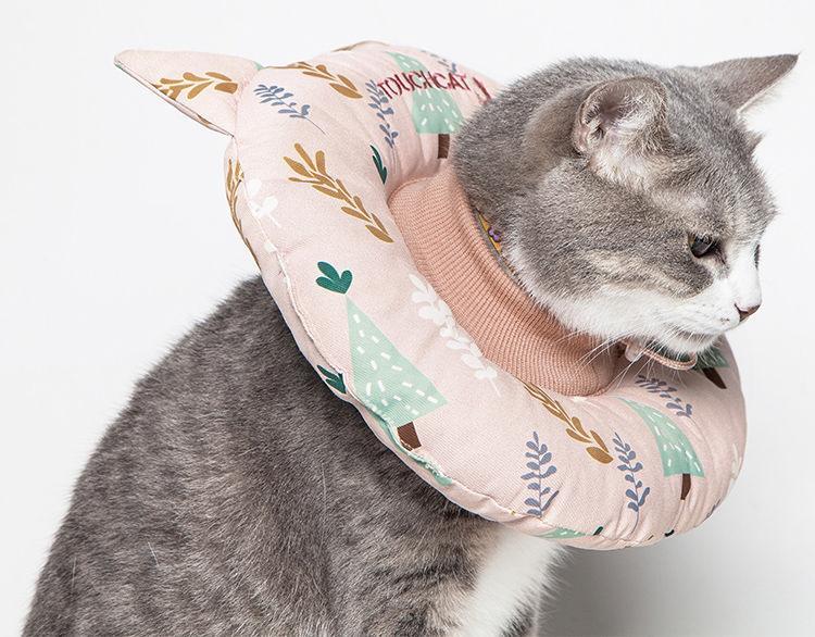 Touchcat ® 'Ringlet' Licking and Scratching Adjustable Pillow Cat Neck Protector - BIG FRENCHIES