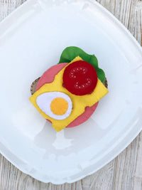 Egg slice ellipse, felt play food - BIG FRENCHIES