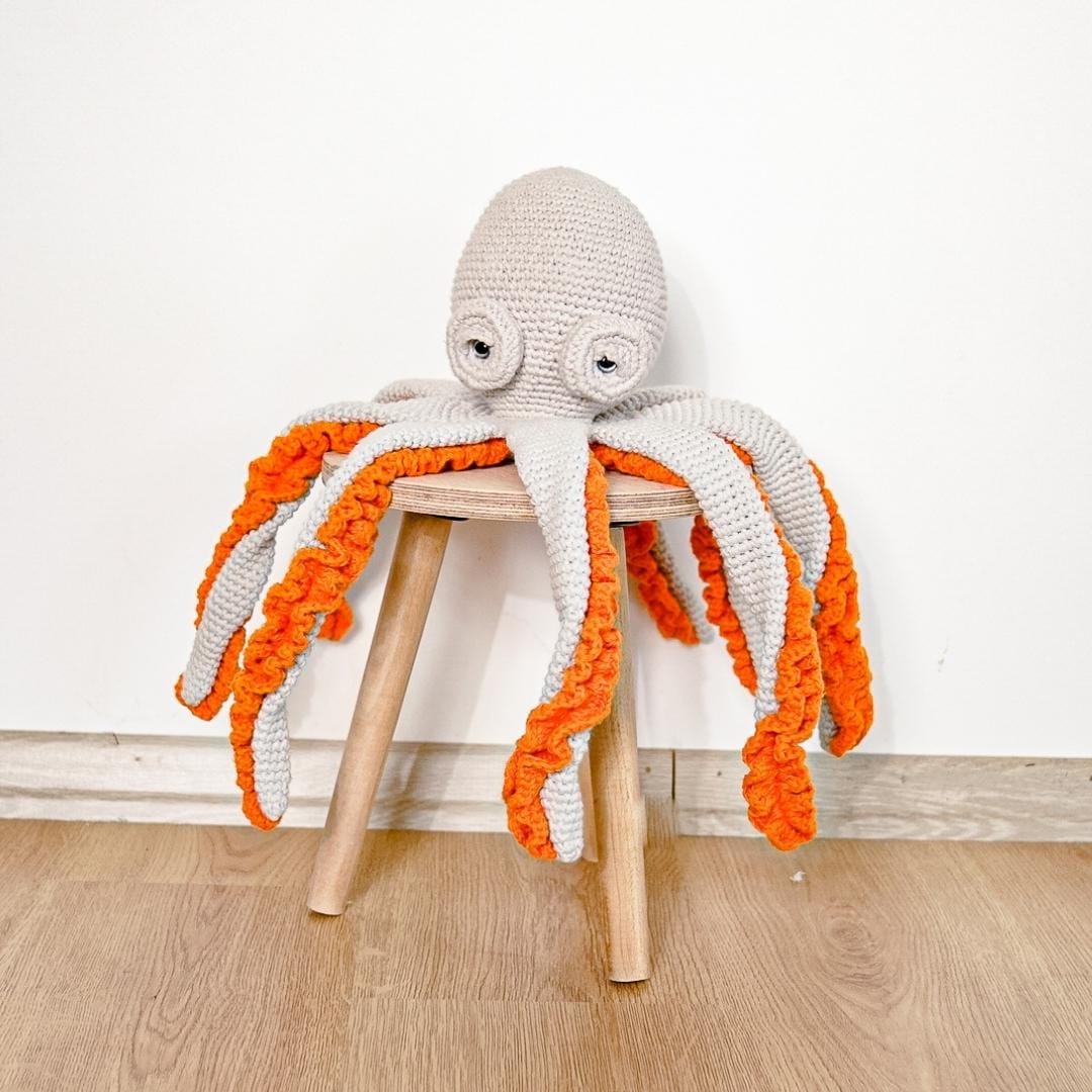 Zelda the Octopus- grey